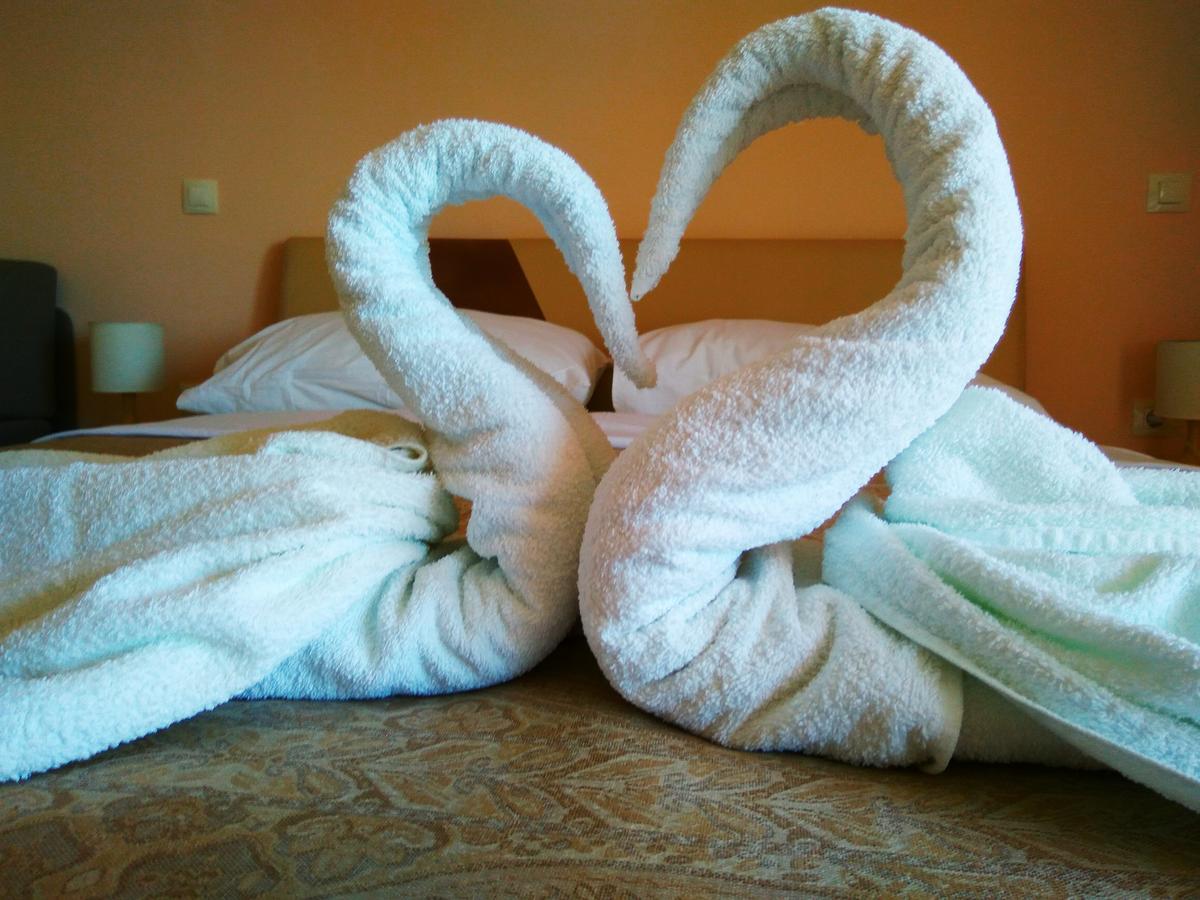 Aparthotel Viola Pjescana Uvala Bagian luar foto